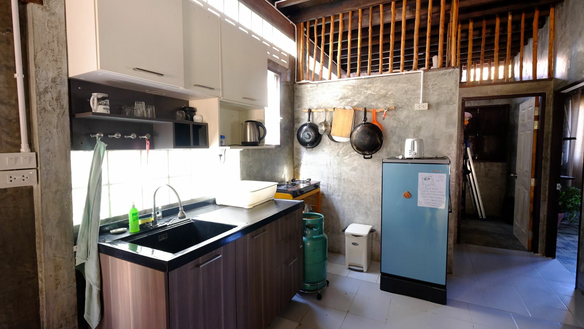 Sweet Life Guesthouse Ко-Ланта Экстерьер фото